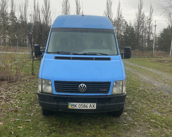 Синий Фольксваген ЛТ, объемом двигателя 2.46 л и пробегом 518 тыс. км за 7500 $, фото 1 на Automoto.ua