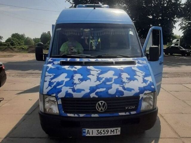Синий Фольксваген ЛТ, объемом двигателя 2.5 л и пробегом 500 тыс. км за 7900 $, фото 1 на Automoto.ua