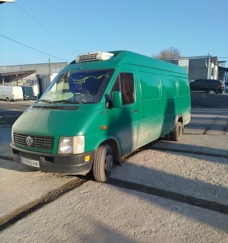 Зеленый Фольксваген ЛТ, объемом двигателя 2.46 л и пробегом 664 тыс. км за 10000 $, фото 1 на Automoto.ua