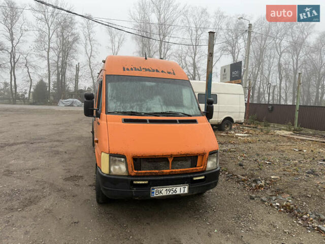 Помаранчевий Фольксваген ЛТ, об'ємом двигуна 2.46 л та пробігом 320 тис. км за 5200 $, фото 1 на Automoto.ua