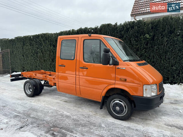 Помаранчевий Фольксваген ЛТ, об'ємом двигуна 2.5 л та пробігом 250 тис. км за 16800 $, фото 1 на Automoto.ua