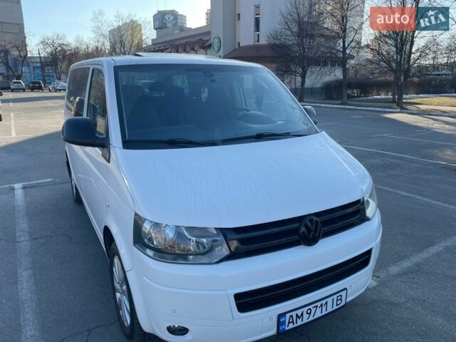 Белый Фольксваген Мультиван, объемом двигателя 1.97 л и пробегом 290 тыс. км за 15990 $, фото 1 на Automoto.ua