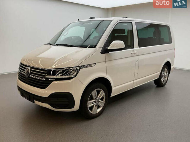 Белый Фольксваген Мультиван, объемом двигателя 1.97 л и пробегом 202 тыс. км за 34990 $, фото 1 на Automoto.ua