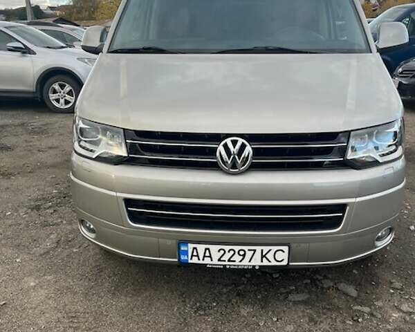 Фольксваген Мультиван 2013 в Киеве на Automoto.ua Бежевый Фольксваген Мультиван, объемом двигателя 1.97 л и пробегом 206 тыс. км за 25000 $, фото 1 на Automoto.ua