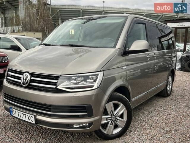 Бежевый Фольксваген Мультиван, объемом двигателя 2 л и пробегом 130 тыс. км за 46500 $, фото 1 на Automoto.ua