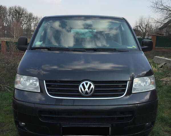 Черный Фольксваген Мультиван, объемом двигателя 2.46 л и пробегом 58 тыс. км за 2500 $, фото 1 на Automoto.ua