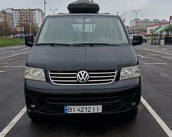 Черный Фольксваген Мультиван, объемом двигателя 3.19 л и пробегом 330 тыс. км за 13800 $, фото 1 на Automoto.ua