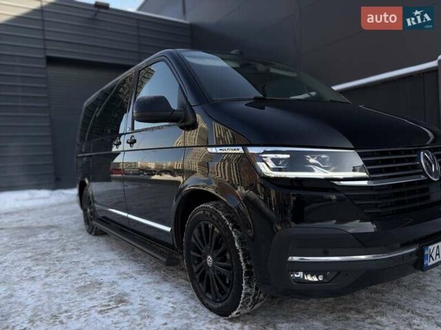Черный Фольксваген Мультиван, объемом двигателя 2 л и пробегом 151 тыс. км за 55222 $, фото 1 на Automoto.ua