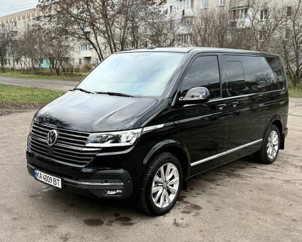 Черный Фольксваген Мультиван, объемом двигателя 1.97 л и пробегом 43 тыс. км за 85000 $, фото 1 на Automoto.ua