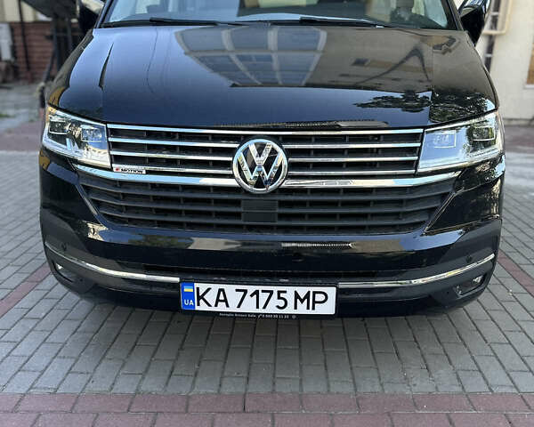 Черный Фольксваген Мультиван, объемом двигателя 1.98 л и пробегом 12 тыс. км за 80000 $, фото 1 на Automoto.ua