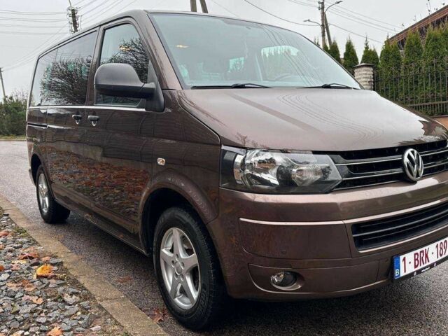 Коричневый Фольксваген Мультиван, объемом двигателя 2 л и пробегом 290 тыс. км за 8100 $, фото 1 на Automoto.ua