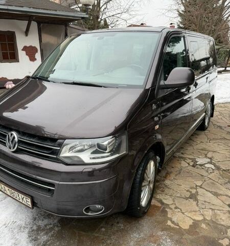 Коричневий Фольксваген Мультиван, об'ємом двигуна 2 л та пробігом 350 тис. км за 26000 $, фото 1 на Automoto.ua