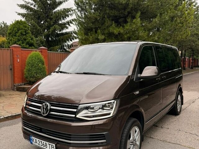 Коричневий Фольксваген Мультиван, об'ємом двигуна 1.97 л та пробігом 256 тис. км за 31900 $, фото 1 на Automoto.ua