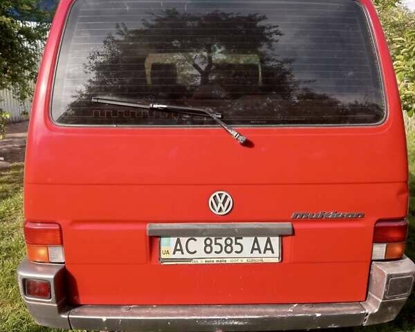 Червоний Фольксваген Мультиван, об'ємом двигуна 0 л та пробігом 300 тис. км за 3700 $, фото 1 на Automoto.ua