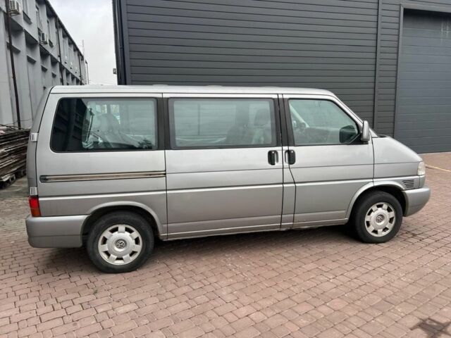 Серый Фольксваген Мультиван, объемом двигателя 0 л и пробегом 200 тыс. км за 2785 $, фото 1 на Automoto.ua