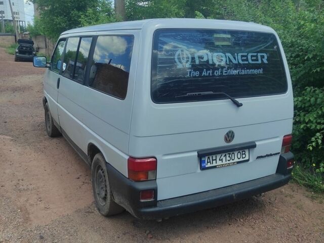 Сірий Фольксваген Мультиван, об'ємом двигуна 2.4 л та пробігом 555 тис. км за 3600 $, фото 1 на Automoto.ua