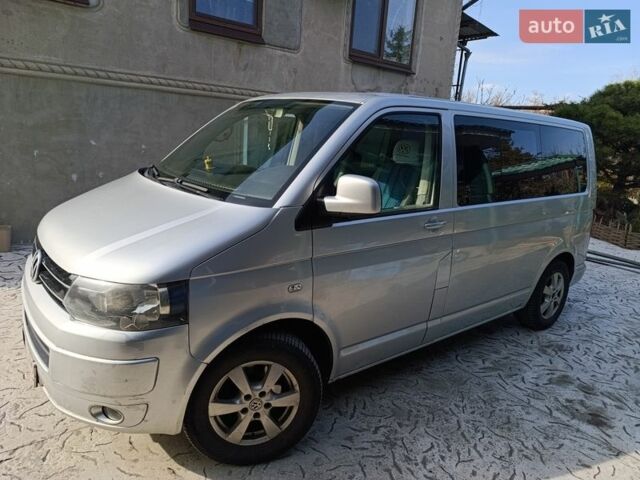 Серый Фольксваген Мультиван, объемом двигателя 2.5 л и пробегом 290 тыс. км за 12700 $, фото 1 на Automoto.ua