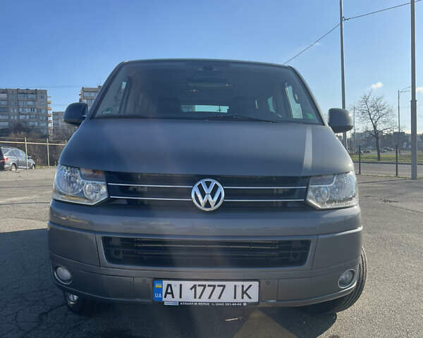 Сірий Фольксваген Мультиван, об'ємом двигуна 2 л та пробігом 291 тис. км за 21300 $, фото 1 на Automoto.ua