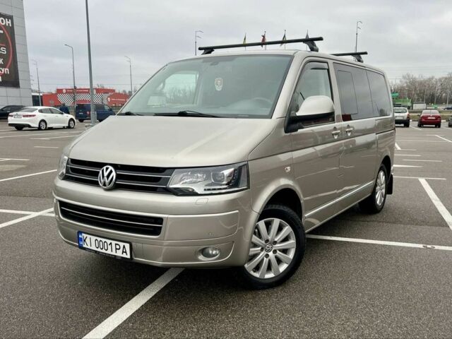 Сірий Фольксваген Мультиван, об'ємом двигуна 2 л та пробігом 380 тис. км за 23000 $, фото 1 на Automoto.ua