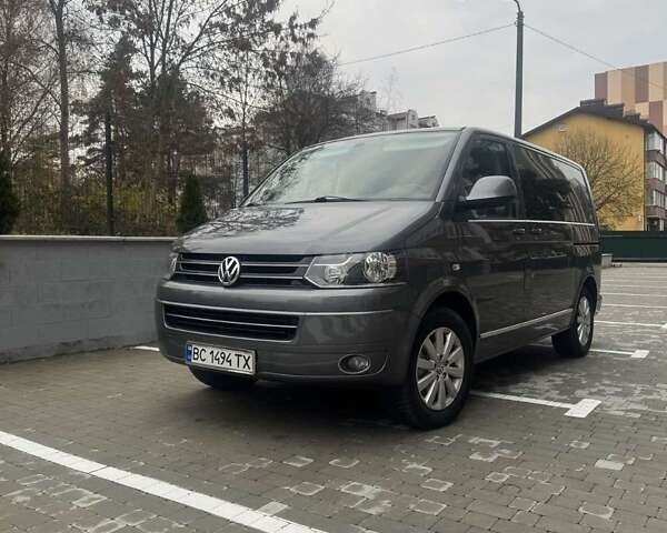Серый Фольксваген Мультиван, объемом двигателя 1.97 л и пробегом 203 тыс. км за 23600 $, фото 1 на Automoto.ua