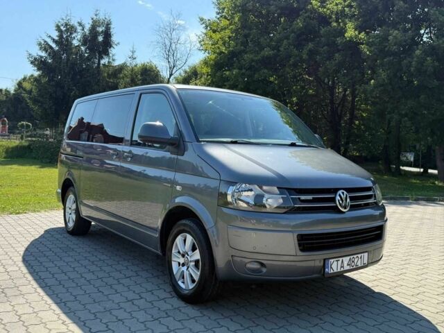 Серый Фольксваген Мультиван, объемом двигателя 2 л и пробегом 199 тыс. км за 8650 $, фото 1 на Automoto.ua