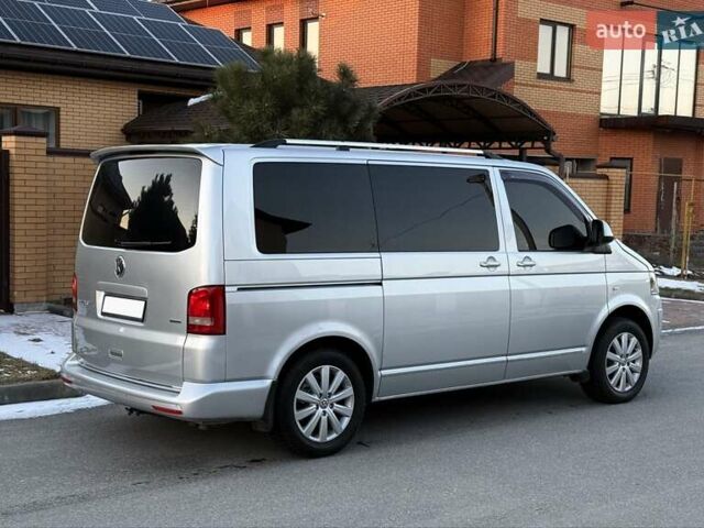Серый Фольксваген Мультиван, объемом двигателя 2 л и пробегом 153 тыс. км за 24800 $, фото 1 на Automoto.ua