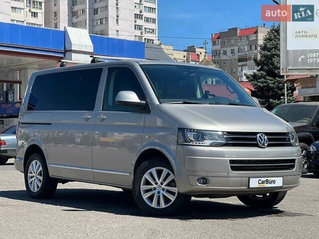 Серый Фольксваген Мультиван, объемом двигателя 1.97 л и пробегом 240 тыс. км за 29999 $, фото 1 на Automoto.ua