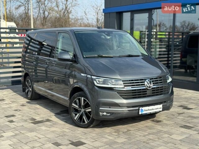 Серый Фольксваген Мультиван, объемом двигателя 1.97 л и пробегом 120 тыс. км за 62900 $, фото 1 на Automoto.ua