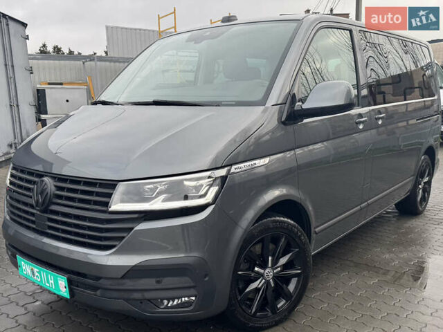 Сірий Фольксваген Мультиван, об'ємом двигуна 1.97 л та пробігом 235 тис. км за 49999 $, фото 1 на Automoto.ua