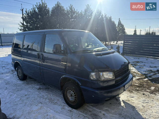 Синій Фольксваген Мультиван, об'ємом двигуна 2.5 л та пробігом 500 тис. км за 3999 $, фото 1 на Automoto.ua