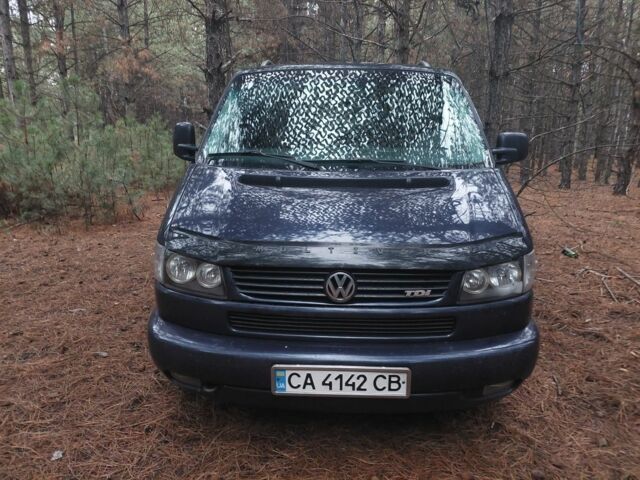 Синій Фольксваген Мультиван, об'ємом двигуна 2.5 л та пробігом 470 тис. км за 9000 $, фото 1 на Automoto.ua