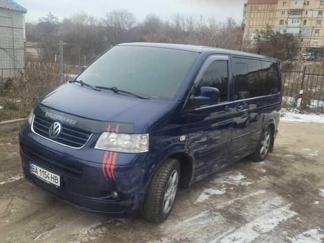 Синій Фольксваген Мультиван, об'ємом двигуна 2.5 л та пробігом 296 тис. км за 12600 $, фото 1 на Automoto.ua