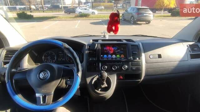 Синий Фольксваген Мультиван, объемом двигателя 1.97 л и пробегом 322 тыс. км за 18500 $, фото 1 на Automoto.ua