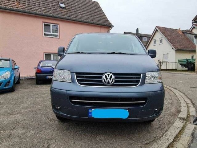 Зелений Фольксваген Мультиван, об'ємом двигуна 0 л та пробігом 370 тис. км за 11305 $, фото 1 на Automoto.ua