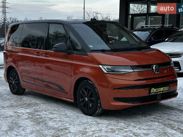 Оранжевый Фольксваген Мультиван, объемом двигателя 0 л и пробегом 87 тыс. км за 63800 $, фото 1 на Automoto.ua