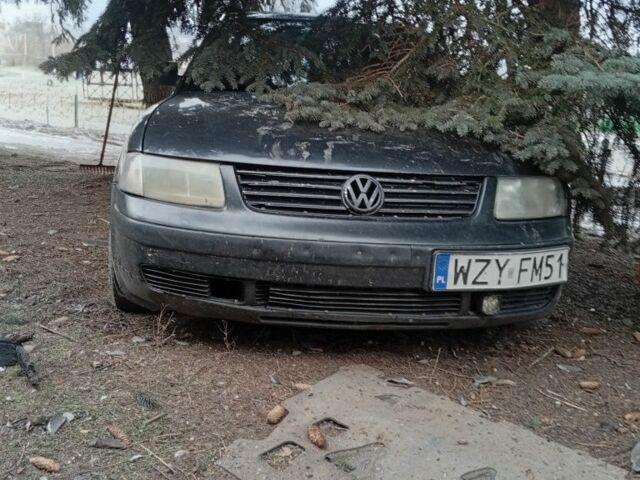 Чорний Фольксваген Параті, об'ємом двигуна 1 л та пробігом 400 тис. км за 1666 $, фото 1 на Automoto.ua