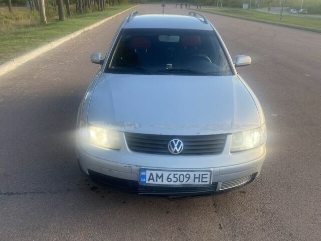 Серый Фольксваген Парати, объемом двигателя 1.9 л и пробегом 300 тыс. км за 3000 $, фото 1 на Automoto.ua