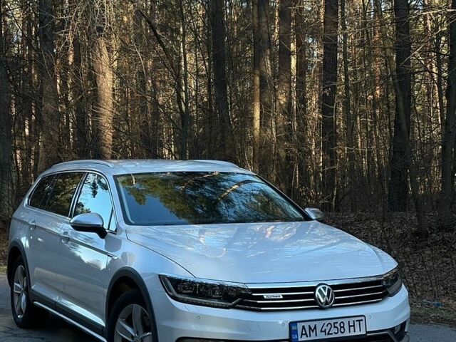 Белый Фольксваген Пассат Альтрак, объемом двигателя 1.97 л и пробегом 271 тыс. км за 20500 $, фото 1 на Automoto.ua
