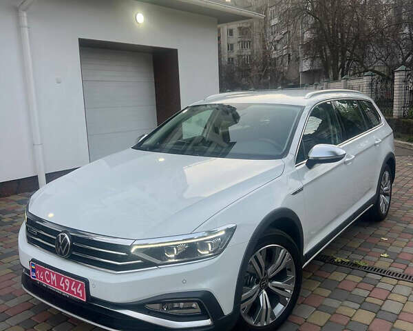 Белый Фольксваген Пассат Альтрак, объемом двигателя 1.97 л и пробегом 82 тыс. км за 33700 $, фото 1 на Automoto.ua