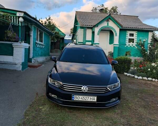 Черный Фольксваген Пассат Альтрак, объемом двигателя 2 л и пробегом 372 тыс. км за 15500 $, фото 1 на Automoto.ua