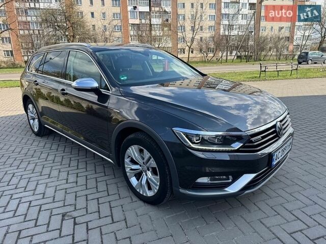 Черный Фольксваген Пассат Альтрак, объемом двигателя 2 л и пробегом 262 тыс. км за 21500 $, фото 1 на Automoto.ua
