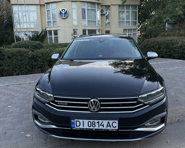 Черный Фольксваген Пассат Альтрак, объемом двигателя 1.97 л и пробегом 179 тыс. км за 20500 $, фото 1 на Automoto.ua