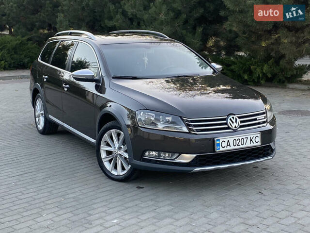 Коричневый Фольксваген Пассат Альтрак, объемом двигателя 2 л и пробегом 266 тыс. км за 12500 $, фото 1 на Automoto.ua