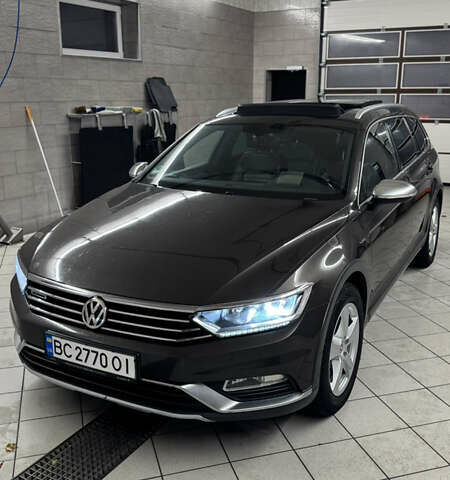 Коричневий Фольксваген Пассат Альтрак, об'ємом двигуна 1.97 л та пробігом 236 тис. км за 18900 $, фото 1 на Automoto.ua