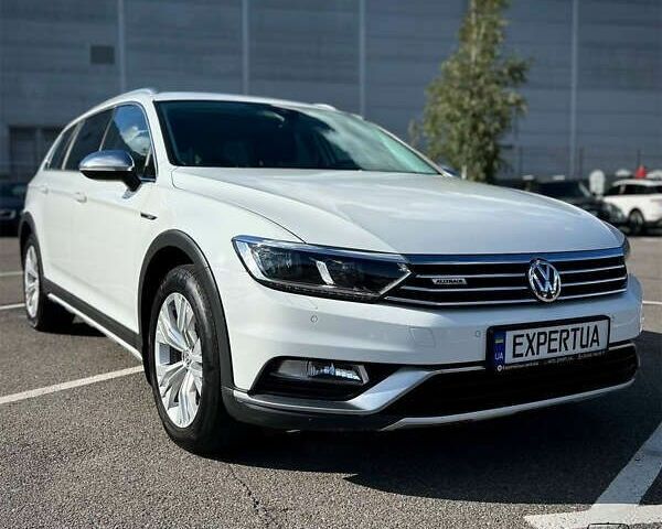 Фольксваген Пассат Альтрак, об'ємом двигуна 2 л та пробігом 243 тис. км за 19900 $, фото 1 на Automoto.ua