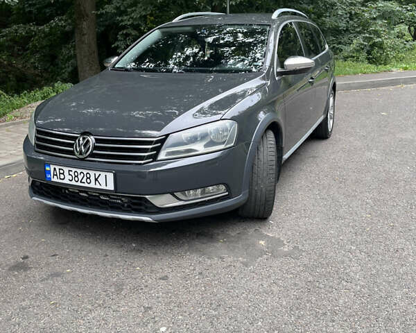 Серый Фольксваген Пассат Альтрак, объемом двигателя 2 л и пробегом 292 тыс. км за 12599 $, фото 1 на Automoto.ua