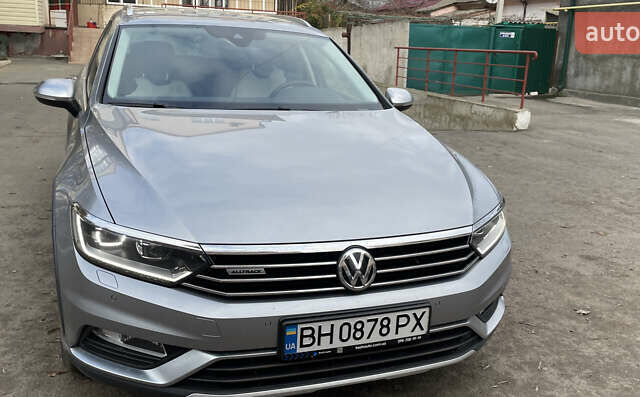 Серый Фольксваген Пассат Альтрак, объемом двигателя 2 л и пробегом 220 тыс. км за 23000 $, фото 1 на Automoto.ua