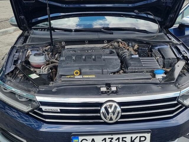 Синій Фольксваген Пассат Альтрак, об'ємом двигуна 1.97 л та пробігом 285 тис. км за 18000 $, фото 1 на Automoto.ua
