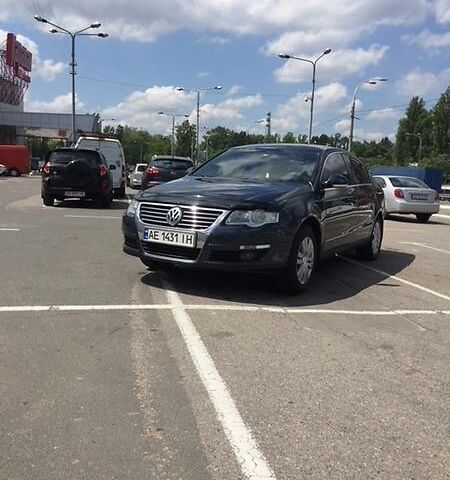 Синій Фольксваген Пассат Б6, об'ємом двигуна 2 л та пробігом 205 тис. км за 9999 $, фото 1 на Automoto.ua