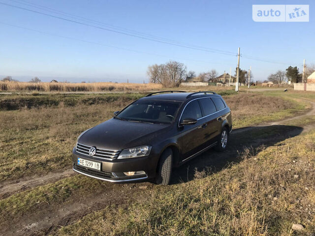 Коричневий Фольксваген Пассат Б7, об'ємом двигуна 1.6 л та пробігом 235 тис. км за 10000 $, фото 1 на Automoto.ua